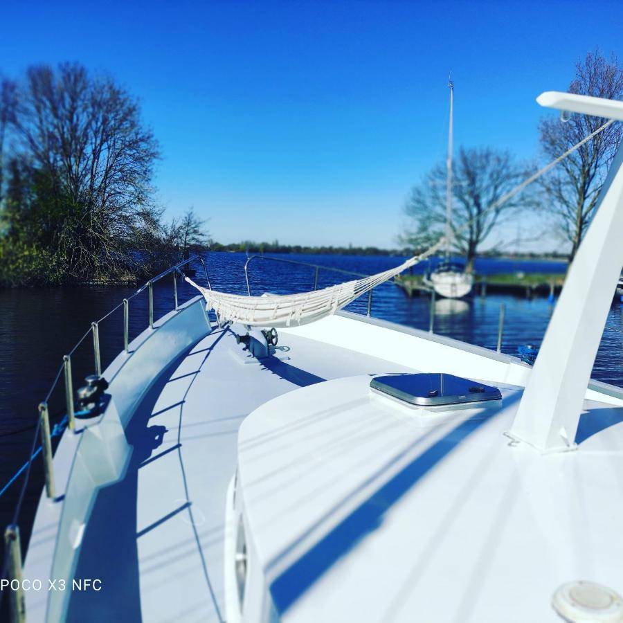 Boathouse At Unescco Fort And Magnificent Lake-View Roelofarendsveen ภายนอก รูปภาพ